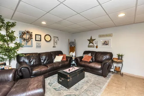 7 Kent Street Windham NH 03087