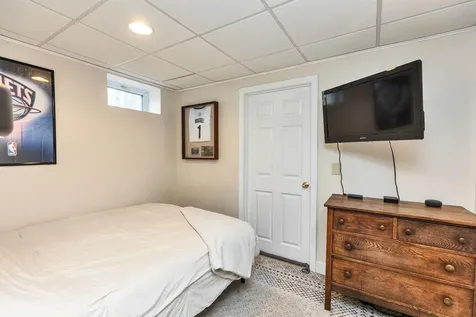 7 Kent Street Windham NH 03087
