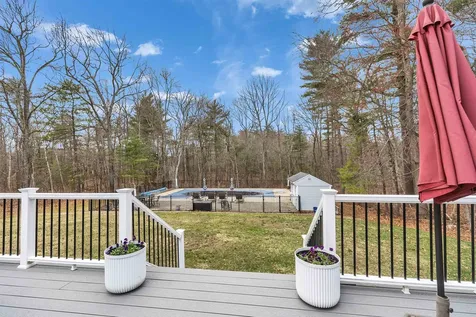 7 Kent Street Windham NH 03087