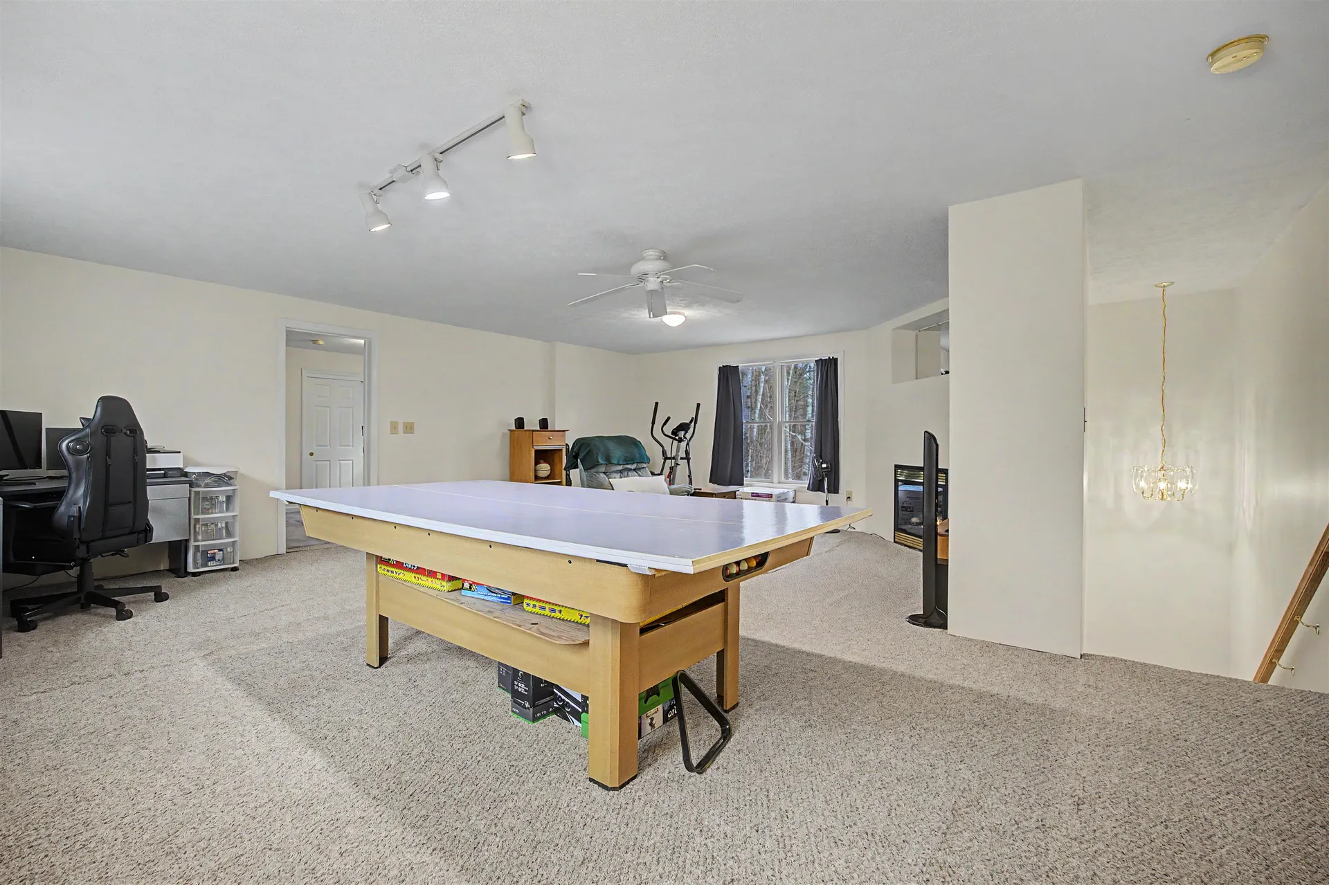 13 Glenview Drive Hudson NH 03051