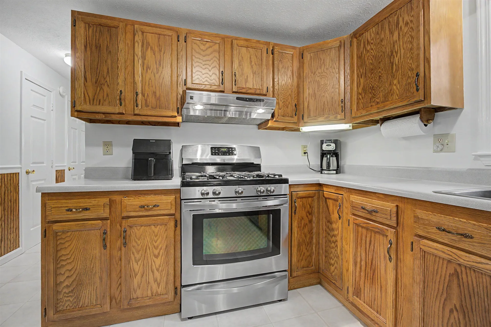 13 Glenview Drive Hudson NH 03051