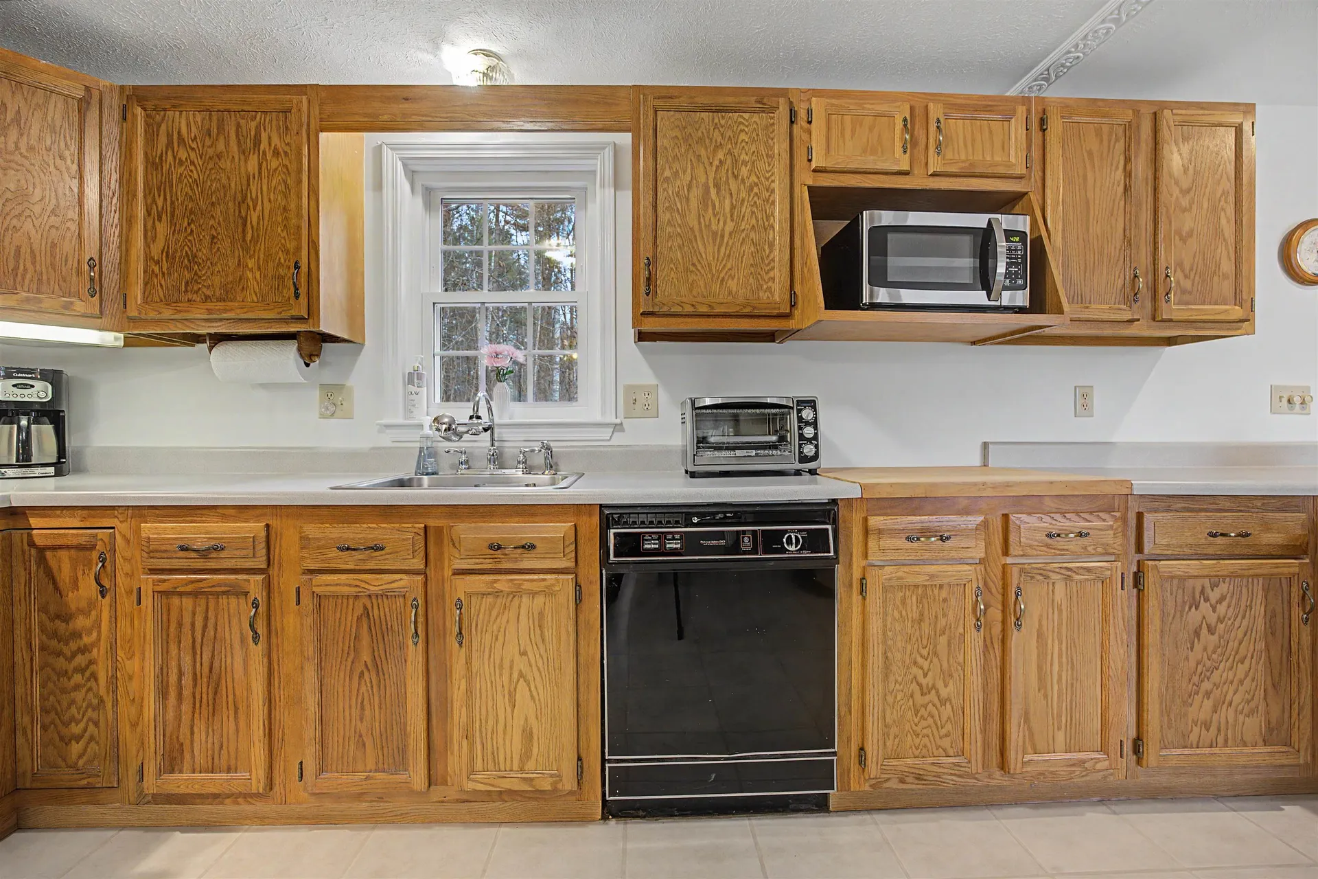 13 Glenview Drive Hudson NH 03051