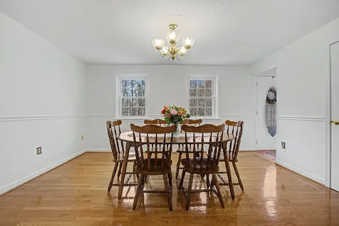 13 Glenview Drive Hudson NH 03051