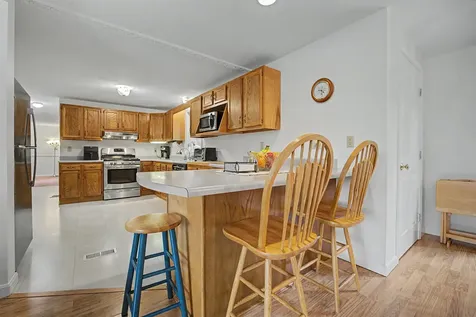 13 Glenview Drive Hudson NH 03051