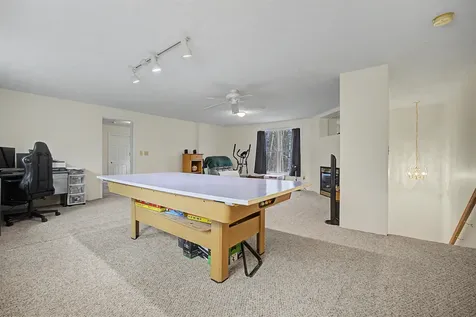 13 Glenview Drive Hudson NH 03051