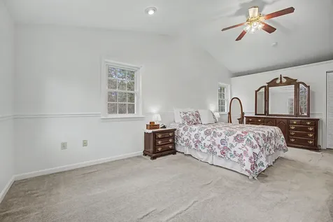 13 Glenview Drive Hudson NH 03051