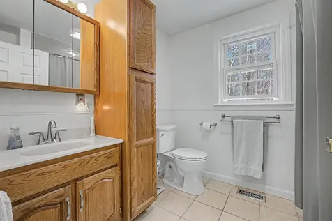 13 Glenview Drive Hudson NH 03051