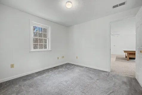 13 Glenview Drive Hudson NH 03051
