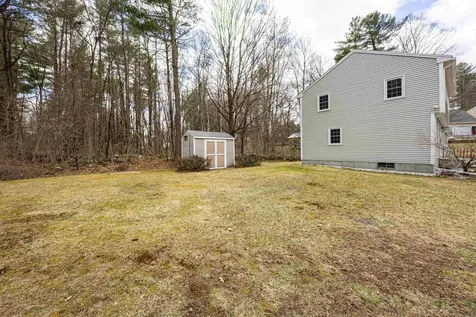 13 Glenview Drive Hudson NH 03051