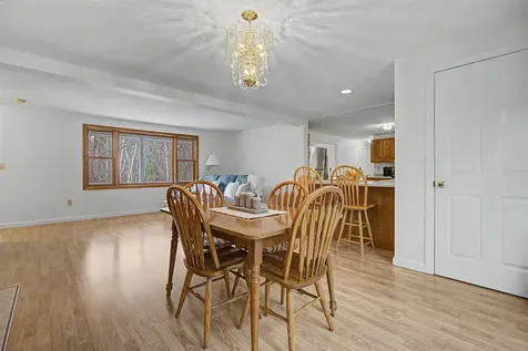 13 Glenview Drive Hudson NH 03051