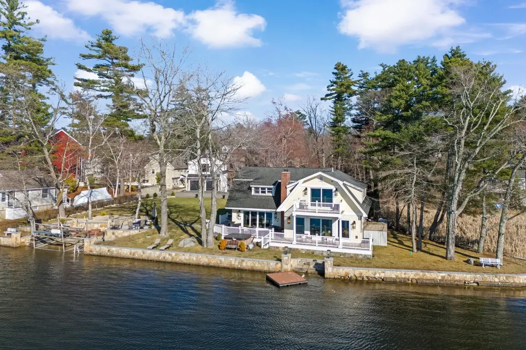 29-31 Walkeys Road Windham NH 03087