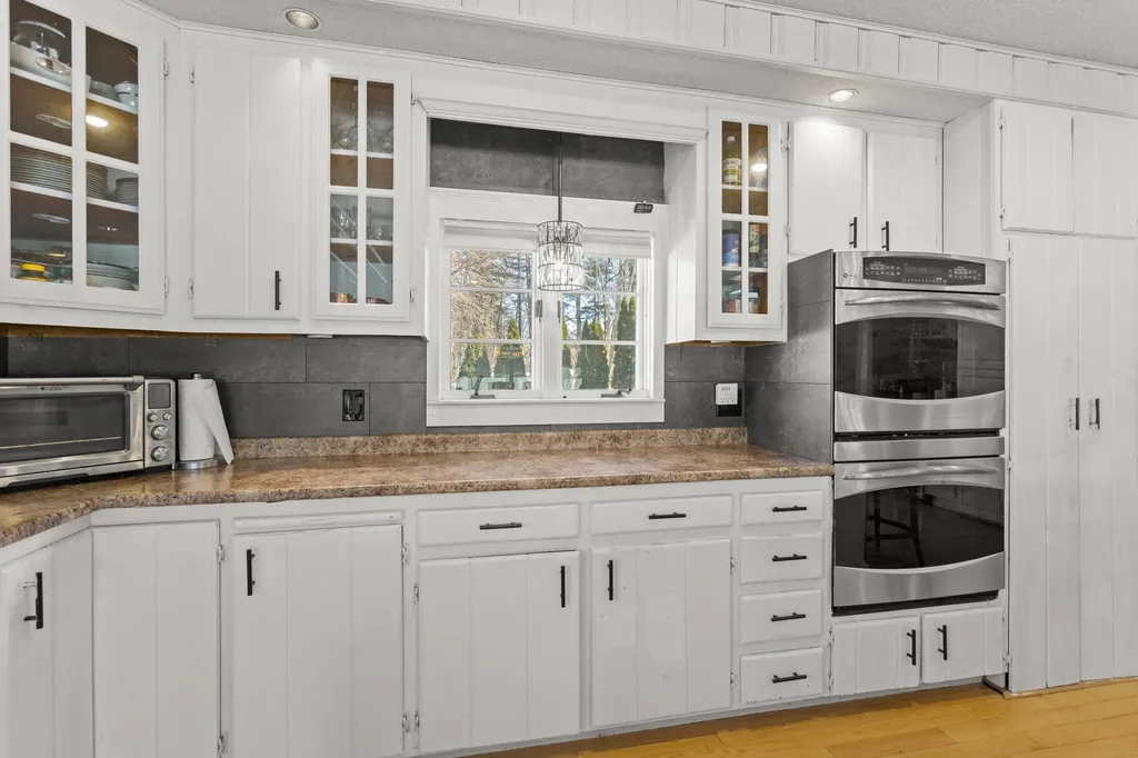 29-31 Walkeys Road Windham NH 03087