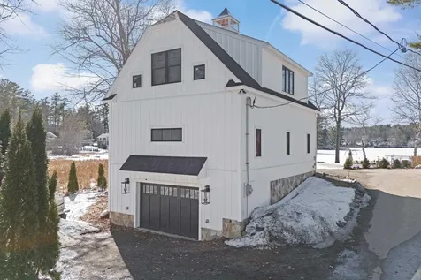 29-31 Walkeys Road Windham NH 03087
