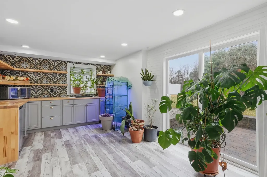 71 Bedford Road Merrimack NH 03054