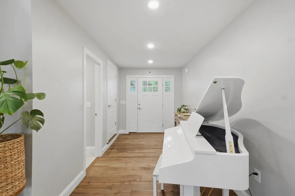 71 Bedford Road Merrimack NH 03054