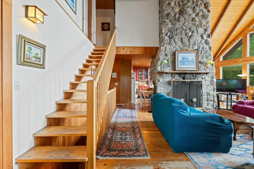 132 Loveland Hill Road Hartford VT 05001