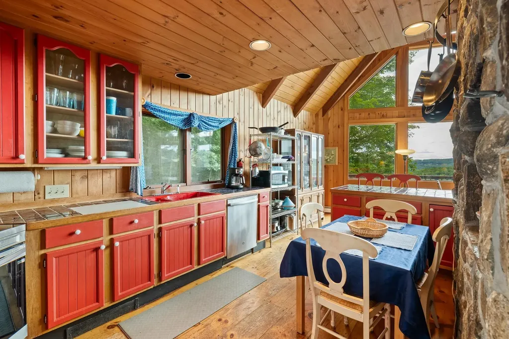 132 Loveland Hill Road Hartford VT 05001