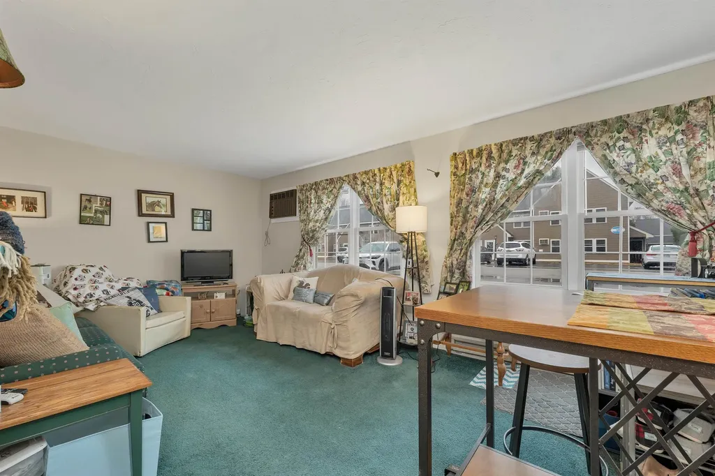 37 Indian Brook Circle Rochester NH 03867