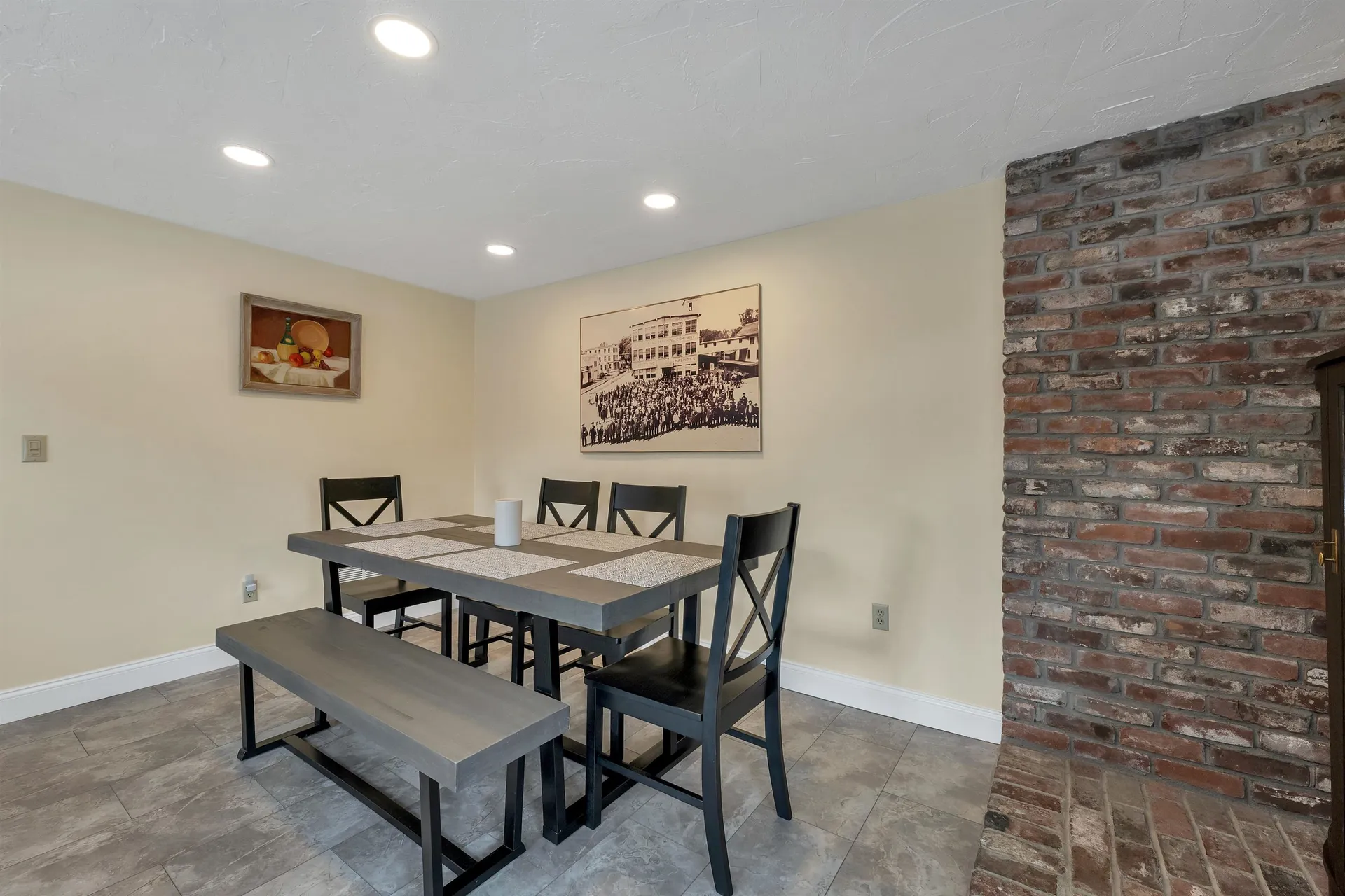 1783 Parade Road Laconia NH 03246