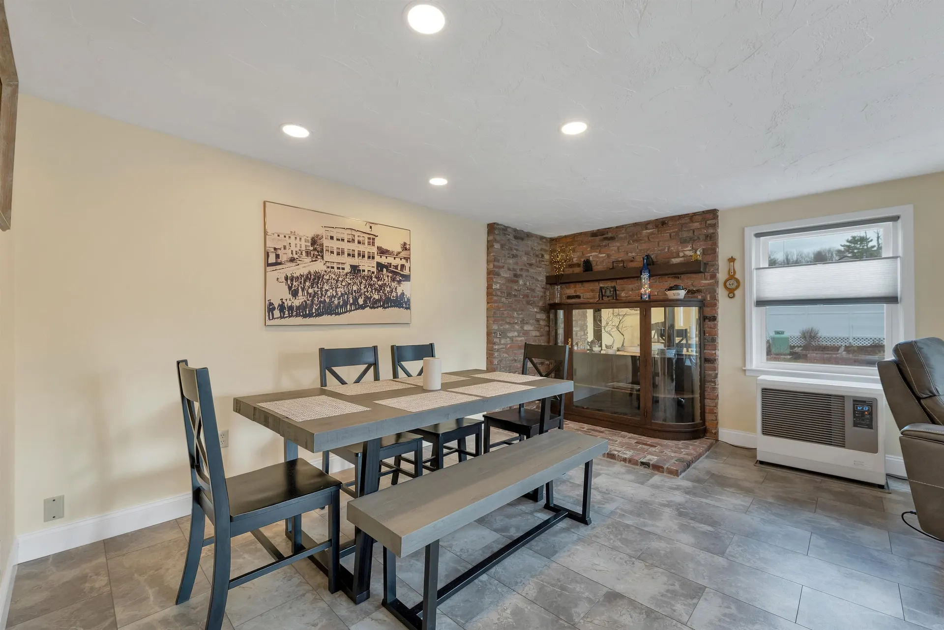 1783 Parade Road Laconia NH 03246