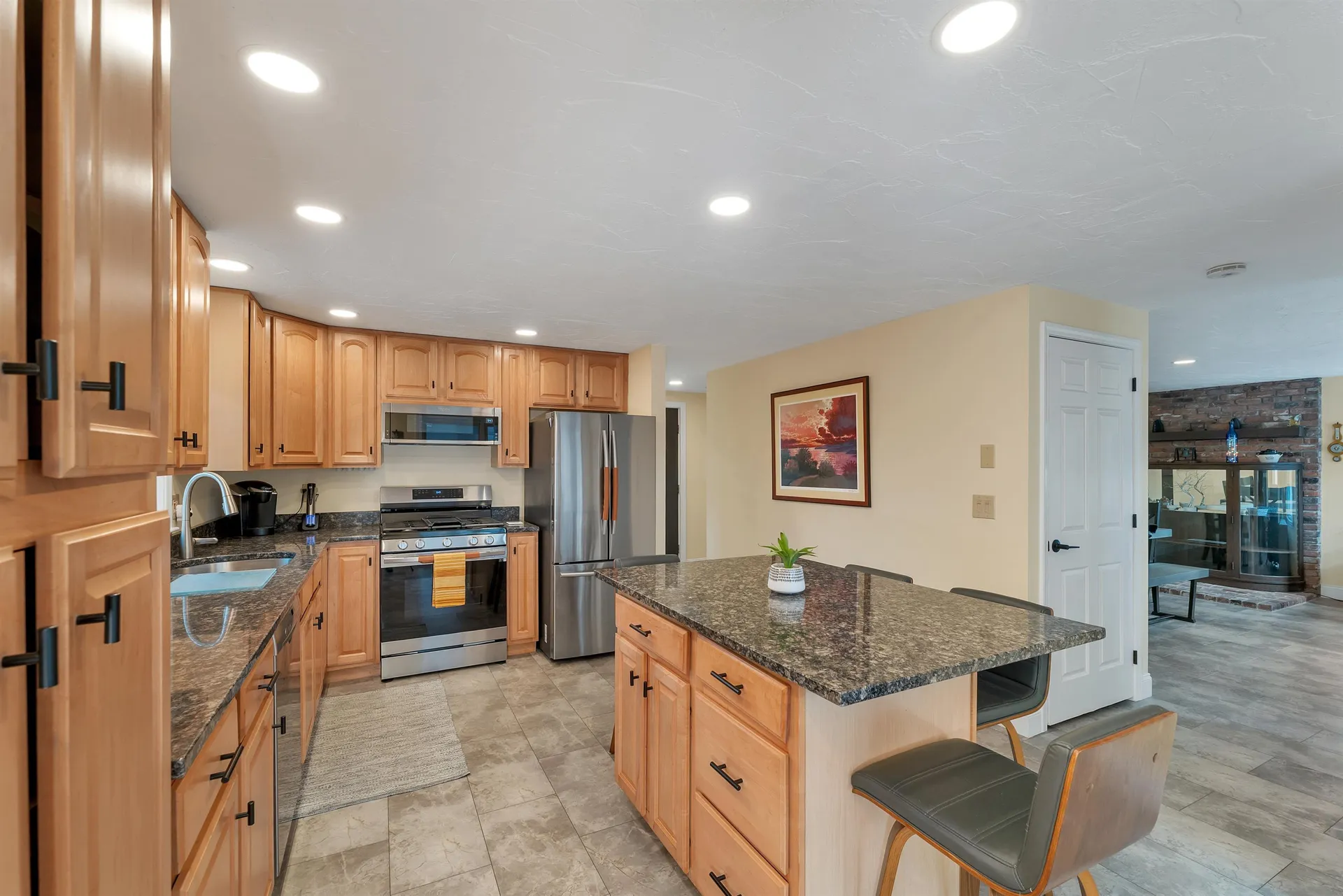 1783 Parade Road Laconia NH 03246