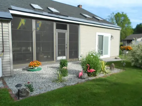 1783 Parade Road Laconia NH 03246