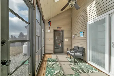1783 Parade Road Laconia NH 03246