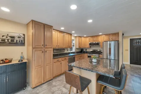 1783 Parade Road Laconia NH 03246