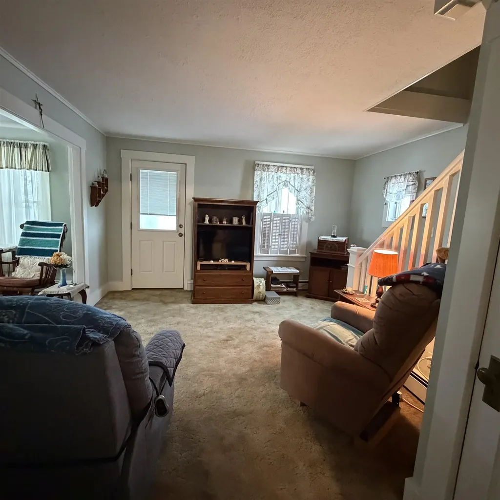 10 Willey Street Rochester NH 03867