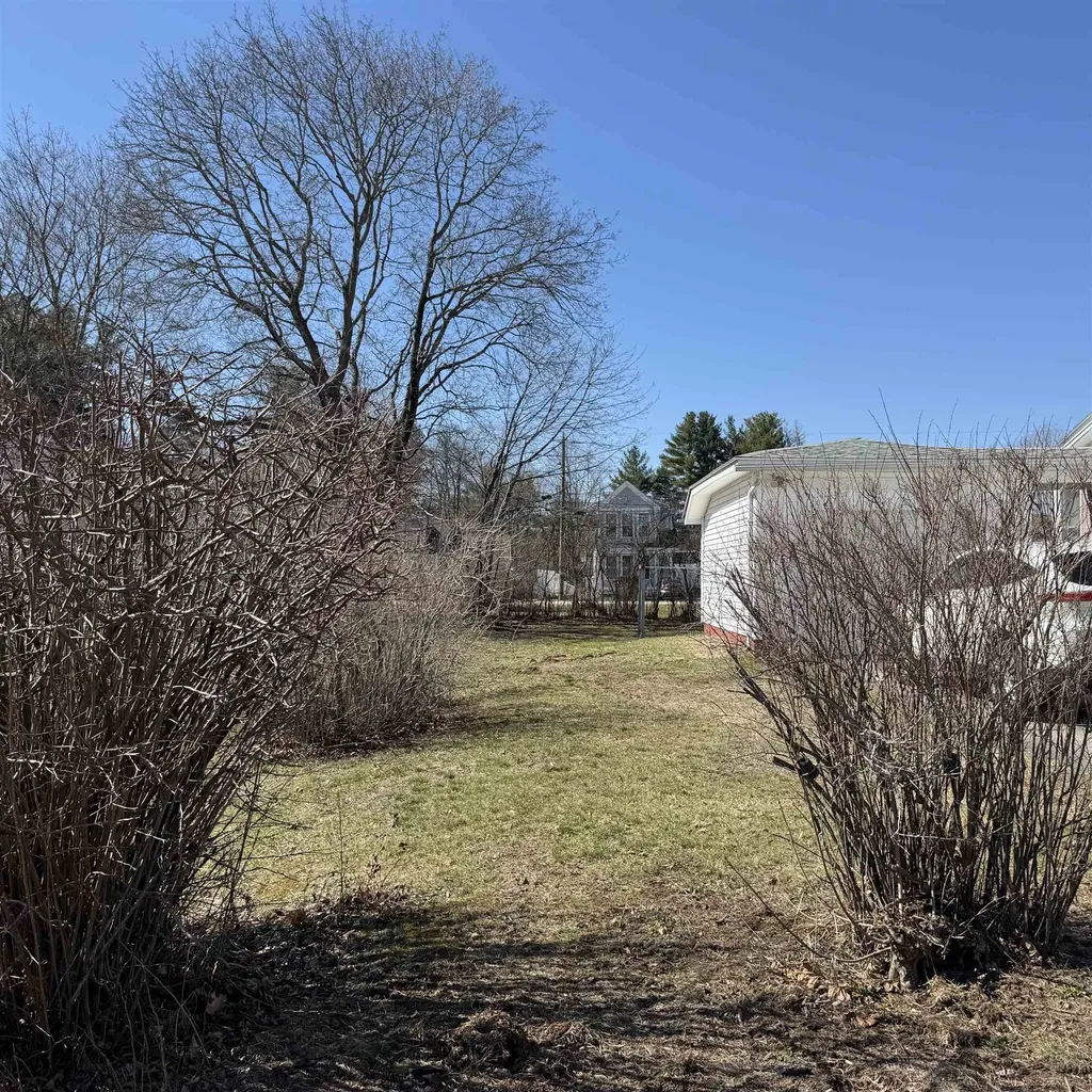 10 Willey Street Rochester NH 03867