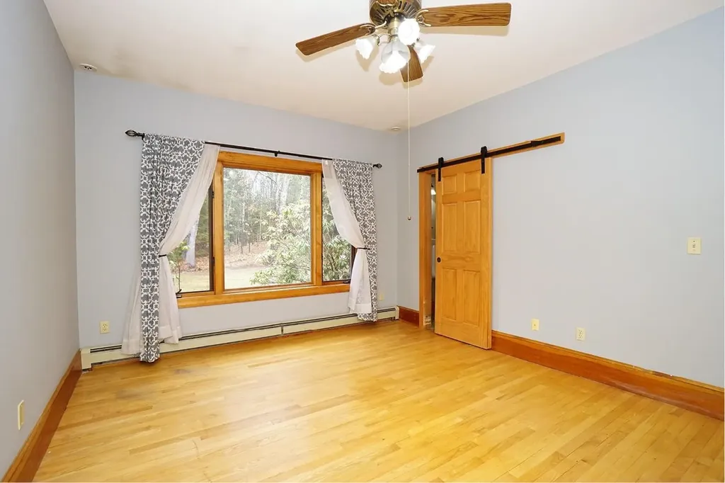 53 Meadow Fox Lane Chester NH 03036