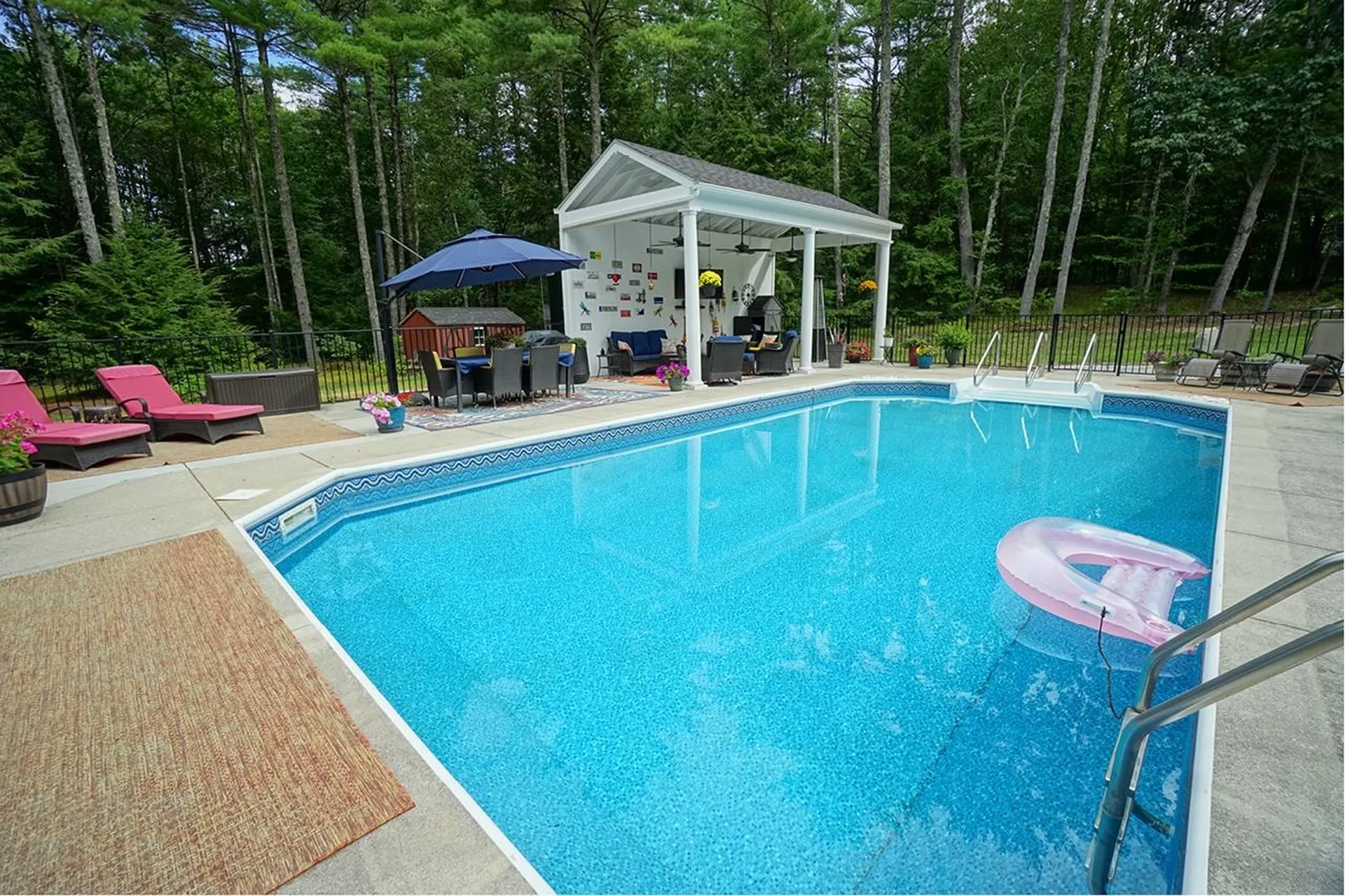 53 Meadow Fox Lane Chester NH 03036