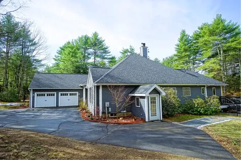 53 Meadow Fox Lane Chester NH 03036