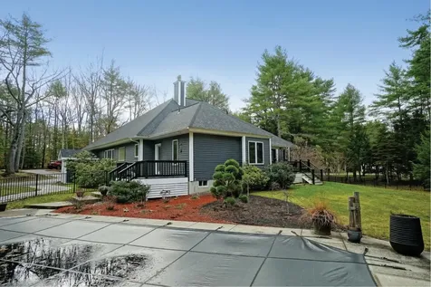 53 Meadow Fox Lane Chester NH 03036