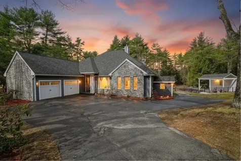53 Meadow Fox Lane Chester NH 03036