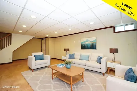 53 Meadow Fox Lane Chester NH 03036