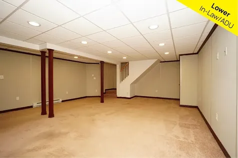 53 Meadow Fox Lane Chester NH 03036