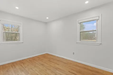 9 Gamache Road Derry NH 03038