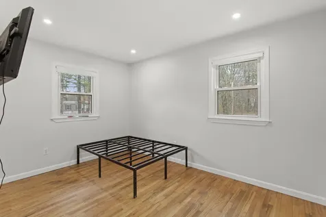 9 Gamache Road Derry NH 03038
