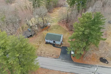 9 Gamache Road Derry NH 03038