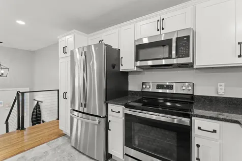 9 Gamache Road Derry NH 03038