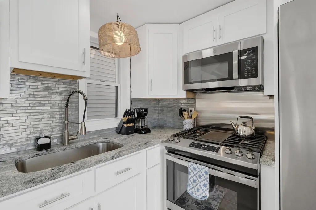 9A N Street Hampton NH 03842