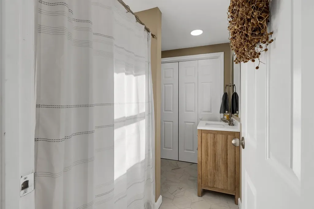 9A N Street Hampton NH 03842