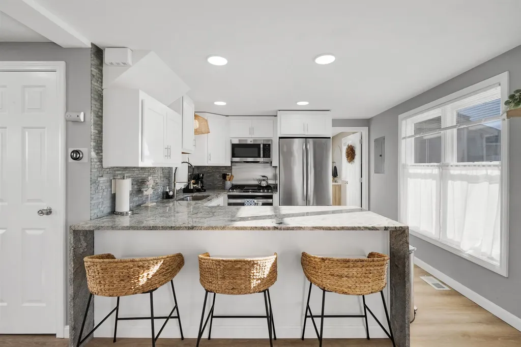 9A N Street Hampton NH 03842