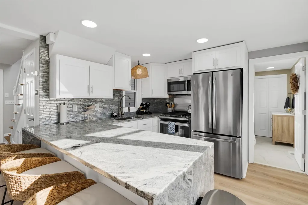 9A N Street Hampton NH 03842