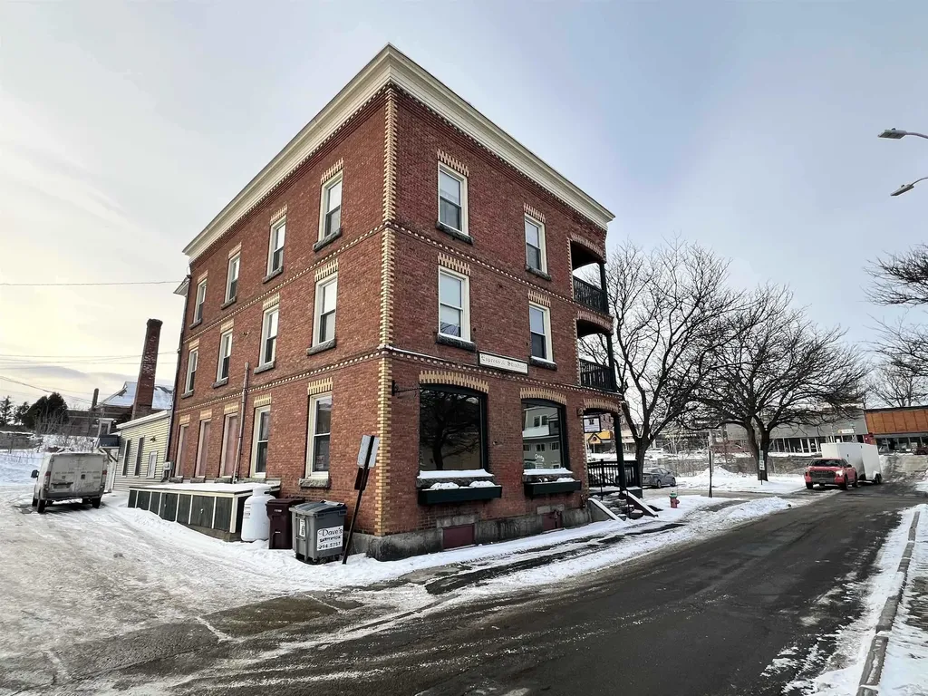 42 Central Street Newport City VT 05855