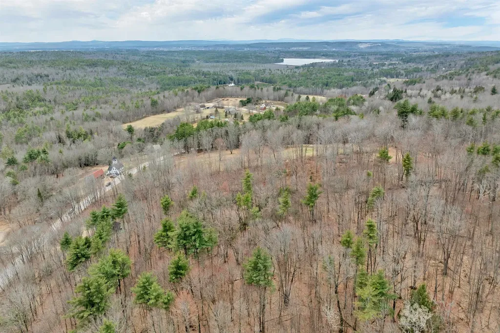 7298 Oak Hill Road Loudon NH 03307