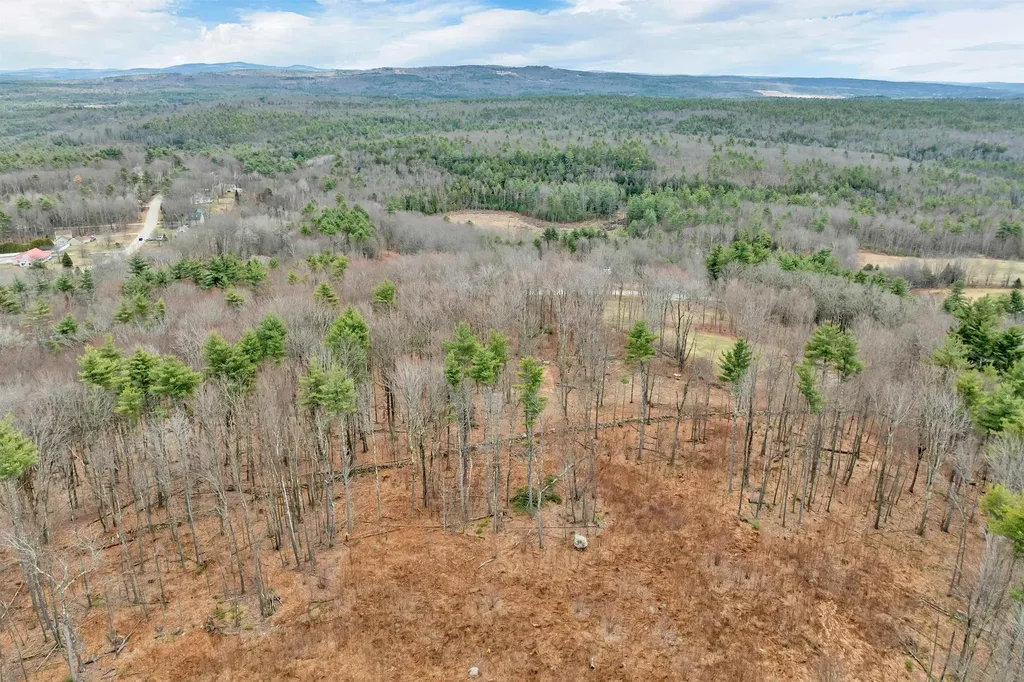 7298 Oak Hill Road Loudon NH 03307