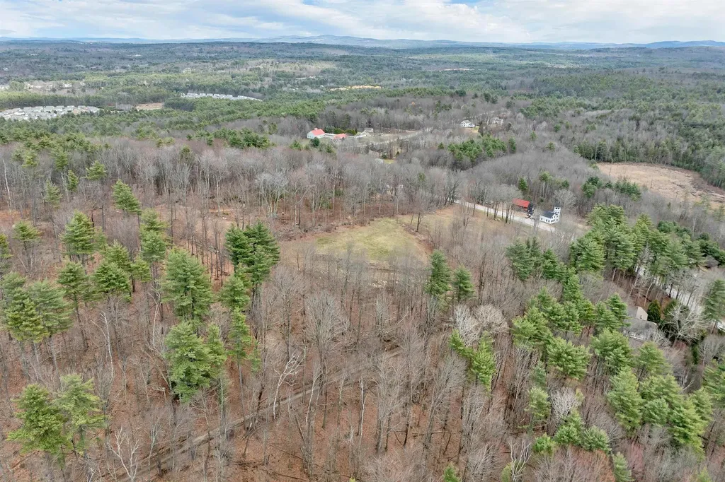 7298 Oak Hill Road Loudon NH 03307