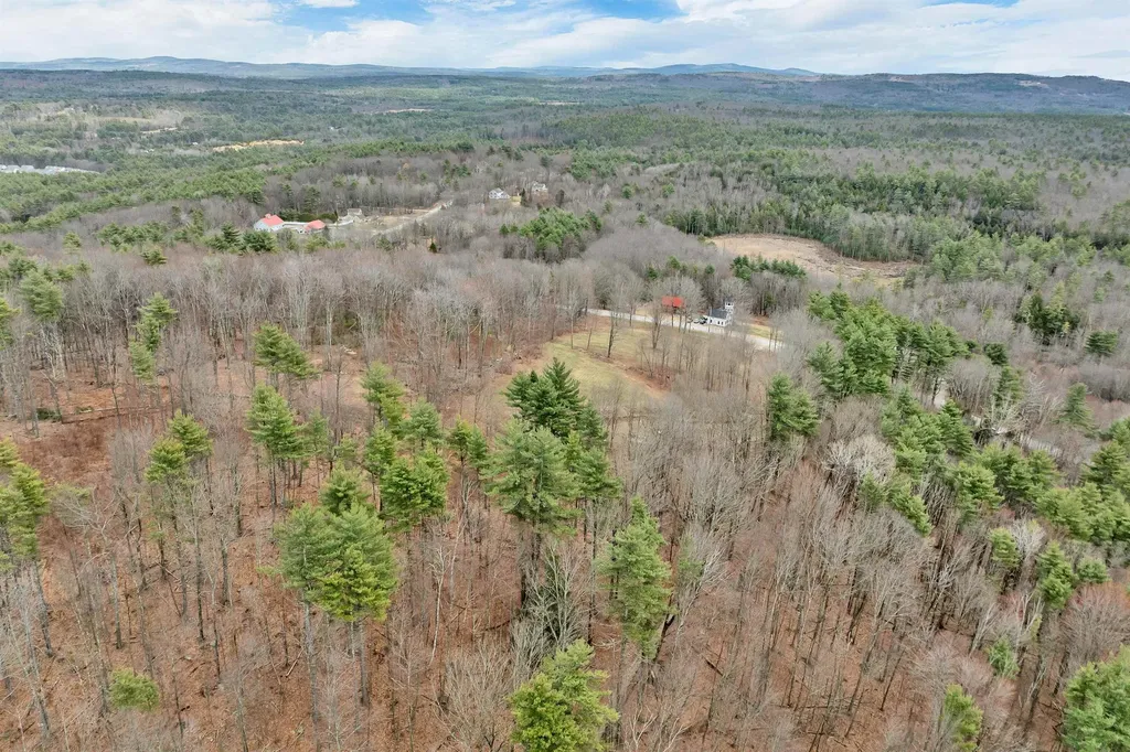 7298 Oak Hill Road Loudon NH 03307